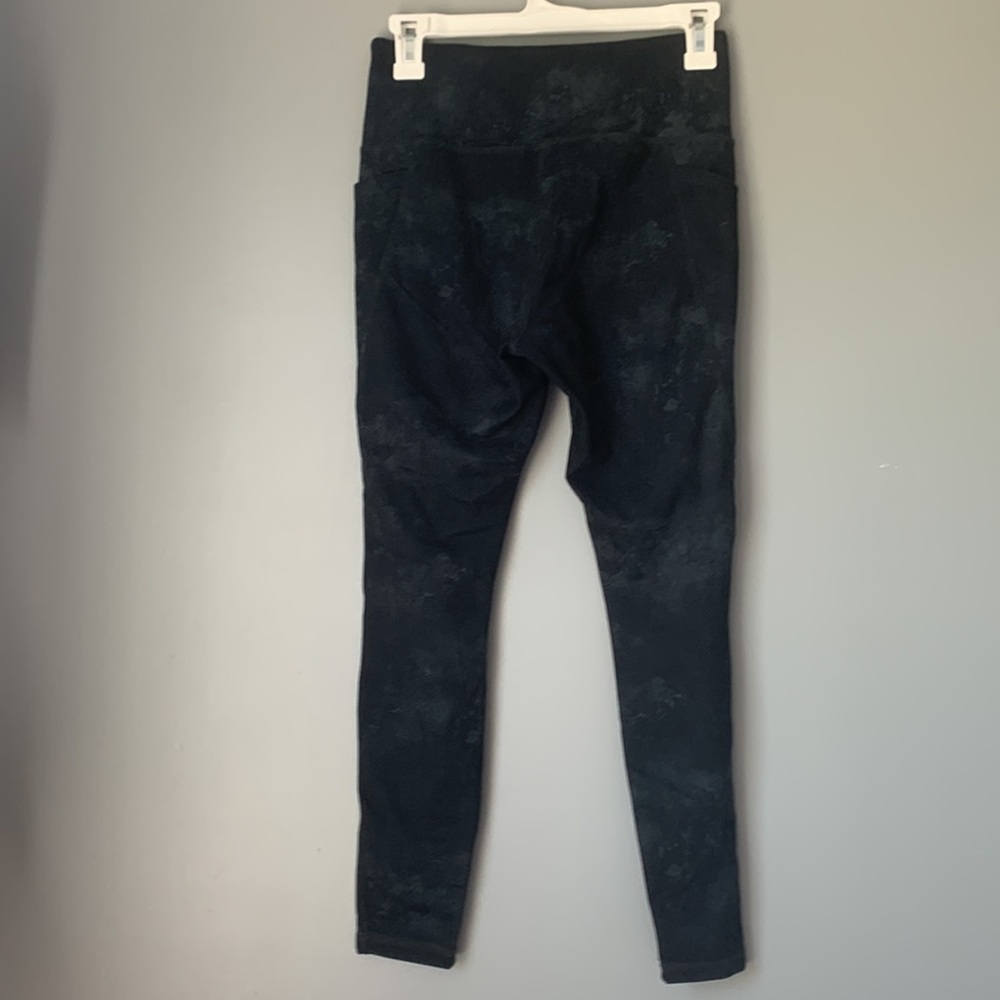 Black Marble Leggings - Picture 2 of 4